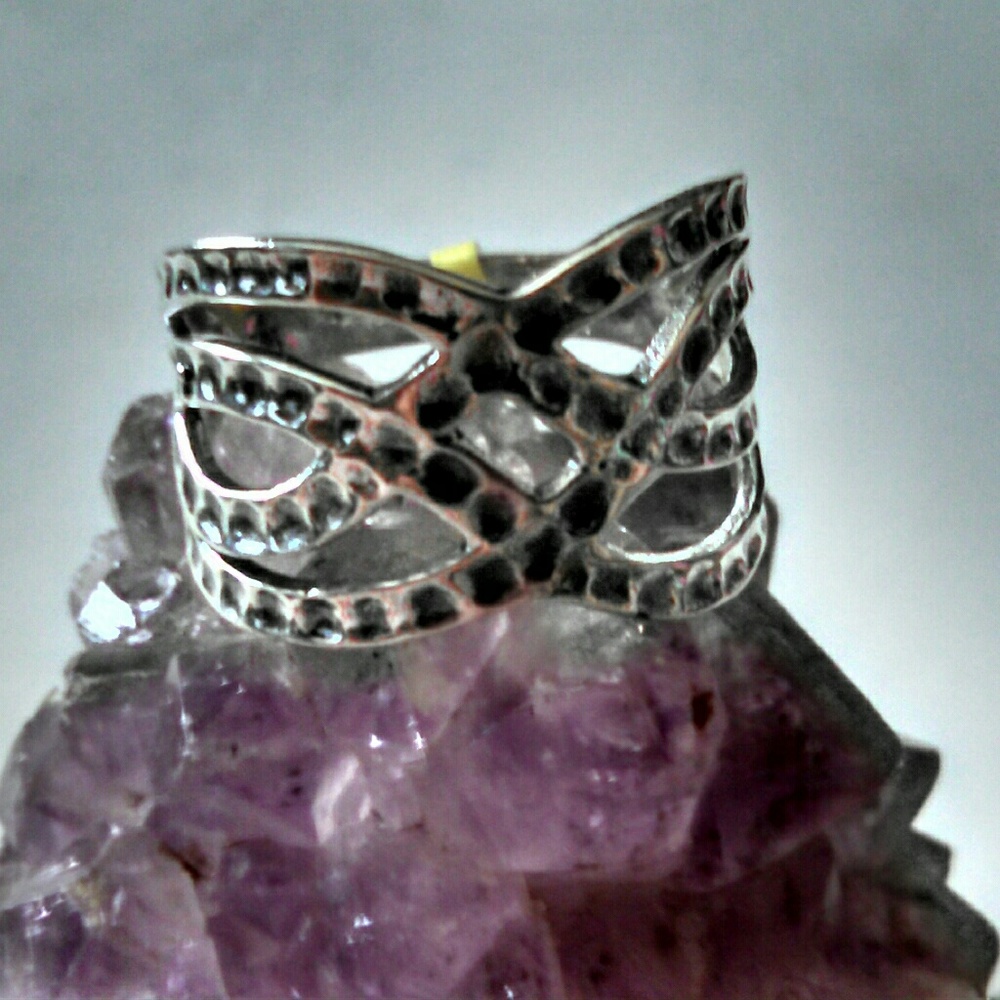 Artisan crafted Silver 925 hammered openwork Ring